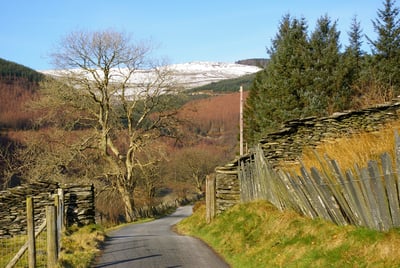 Cycle route 8 through the llefenni valley