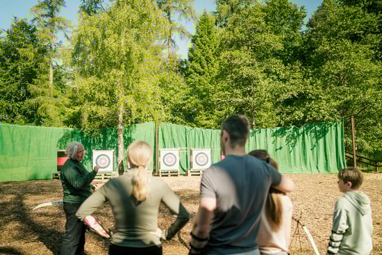 Ranger archery session at Glentress Forest, Forest Holidays