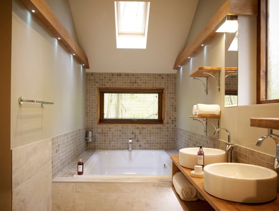 Golden Oak Hideaway bathroom