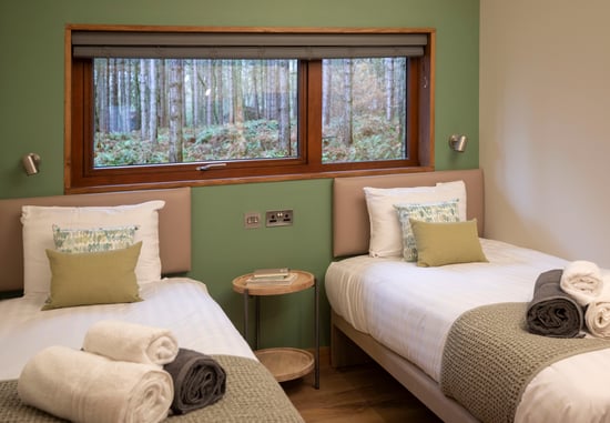 Golden Oak twin bedroom at Ardgartan Argyll, Forest Holidays