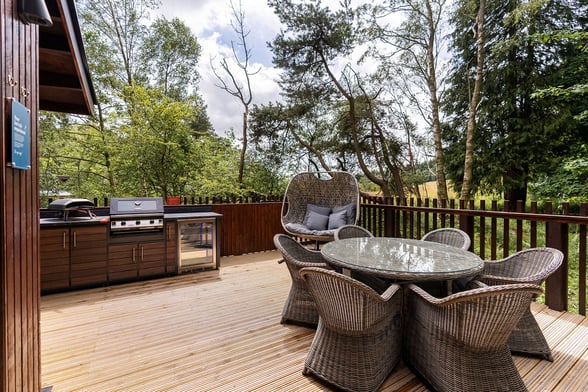 White Willow Premium outdoor furniture