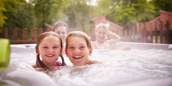 Hot tub holidays in Deerpark, Cornwall