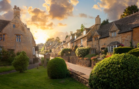 View of the Cotswolds cottages 
