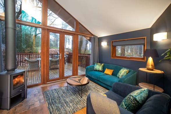 Golden Oak Hideaway lounge
