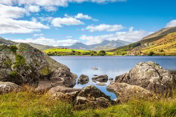 Sunny view of Snowdonia National Park