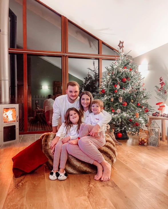 A cosy Christmas cabin 