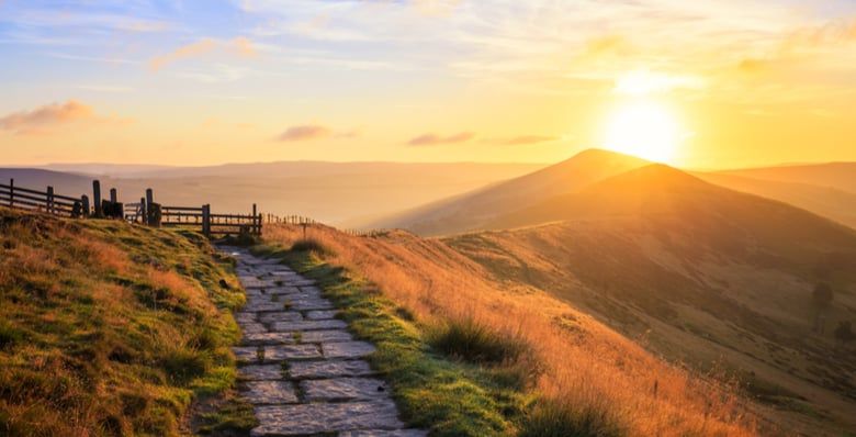 Sunrise over Mam Tor at The Peak District