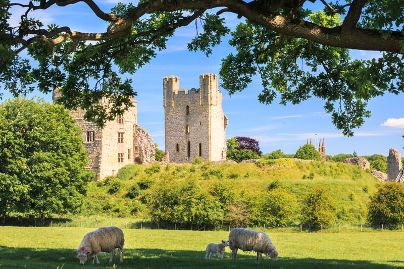 Helmsley Castle 